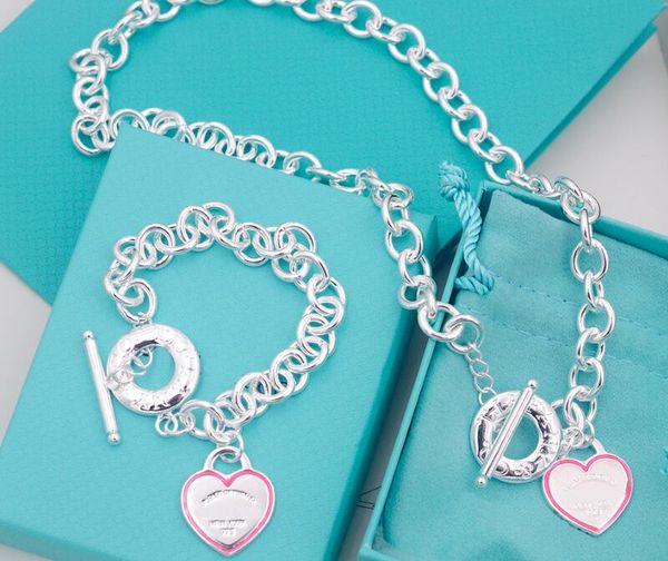 3a necklaces tf heart pendant&bracelets set in silver iconic collection for women with dust bag box fendave
3a necklaces tf heart pendant&bracelets set in silver iconic collection for women with dust bag box fendave