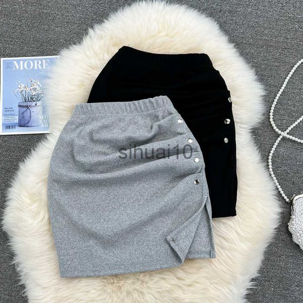skirts 2022 summer mini cotton skirt women elastic waist solid black grey folds split skirts irregular bottom j230621
skirts 2022 summer mini cotton skirt women elastic waist solid black grey folds split skirts irregular bottom j230621