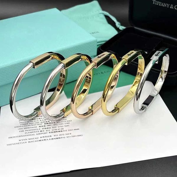 high version tiffayffay bracelet v gold plated mijin new lk interiors diamond lock head style minimalist everything can wear, Black
high version tiffayffay bracelet v gold plated mijin new lk interiors diamond lock head style minimalist everything can wear, Black