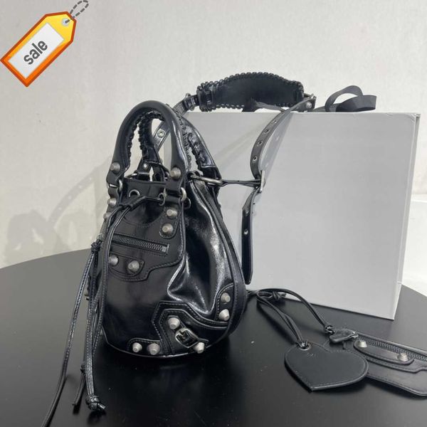 woman's luxury designer bags handbag motorcycle bag series shoulder crossbody bags tote new fashion texture portable underarm bag bucke
woman's luxury designer bags handbag motorcycle bag series shoulder crossbody bags tote new fashion texture portable underarm bag bucke