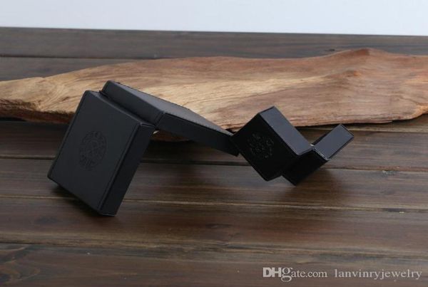 jewelry package boxes black fake leather pu material necklace bracelet ring boxes gift boxes with velvet pouch8960269, Black;white
jewelry package boxes black fake leather pu material necklace bracelet ring boxes gift boxes with velvet pouch8960269, Black;white