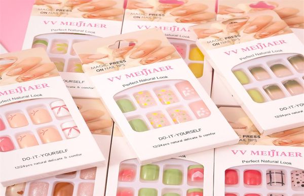 24 pcs stunning designs french false nails abs resin fake nail set full manicure art tips with jelly glue5231630, Red;gold
24 pcs stunning designs french false nails abs resin fake nail set full manicure art tips with jelly glue5231630, Red;gold