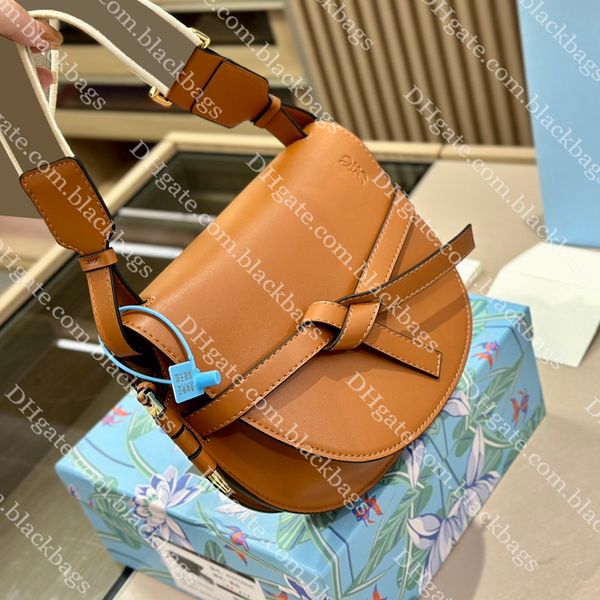 designer shoulder bag classic genuine leather bag for women crossbody bags handbag with letter wide shoulder strap
designer shoulder bag classic genuine leather bag for women crossbody bags handbag with letter wide shoulder strap