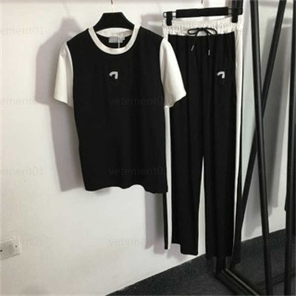 designer tracksuit women two piece sets xiao xiang logo embroidery color blocking short-sleeved t shirt elastic waist wide leg pants womens, Gray
designer tracksuit women two piece sets xiao xiang logo embroidery color blocking short-sleeved t shirt elastic waist wide leg pants womens, Gray