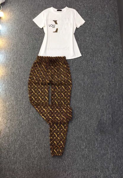 fashion two piece set tracksuit women classic pattern decorated round neck short-sleeved t shirt elastic waist casual pants designer sets wo, Gray
fashion two piece set tracksuit women classic pattern decorated round neck short-sleeved t shirt elastic waist casual pants designer sets wo, Gray