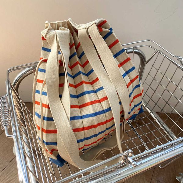 2022 autumn and winter new versatile wrinkle literature shoulder bag woven women's bag winter knitting bag fashion women's bag
2022 autumn and winter new versatile wrinkle literature shoulder bag woven women's bag winter knitting bag fashion women's bag
