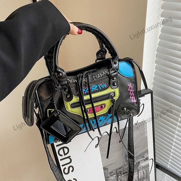 designer neo cagole small leather handbag made of old metal accessories motorcycle bag cyberpunk small bag women's graffiti motorcycle
designer neo cagole small leather handbag made of old metal accessories motorcycle bag cyberpunk small bag women's graffiti motorcycle