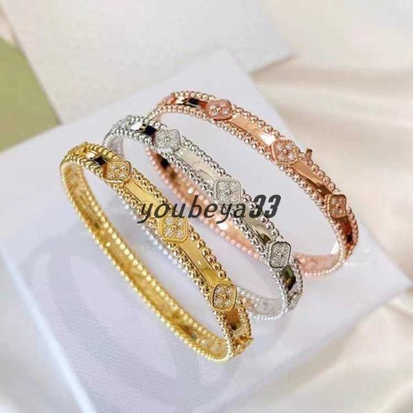 sweet clovers bracelet designer luxury jewelry women bangle classic 5.0 titanium steel alloy gold-plated steel gold belcher charm bracelets, Golden;silver
sweet clovers bracelet designer luxury jewelry women bangle classic 5.0 titanium steel alloy gold-plated steel gold belcher charm bracelets, Golden;silver