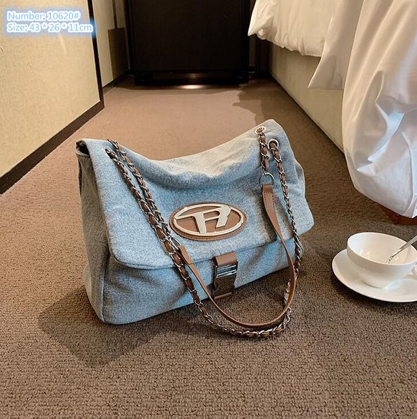 Factory wholesale ladies shoulder bags soft and comfortable wear-resistant denim chain bag large canvas stray backpack simple blue ladies handbag, Blue-10620#
Factory wholesale ladies shoulder bags soft and comfortable wear-resistant denim chain bag large canvas stray backpack simple blue ladies handbag, Blue-10620#