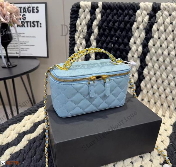 handheld box bag embossed calf leather handbag for women portable and adjustable chain single shoulder crossbody bag with wash bag mobile ph
handheld box bag embossed calf leather handbag for women portable and adjustable chain single shoulder crossbody bag with wash bag mobile ph