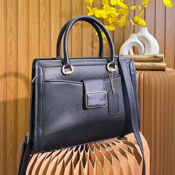 luxury brand tote bag female fashion classic designer handbag multi-color cross bag high quality
luxury brand tote bag female fashion classic designer handbag multi-color cross bag high quality