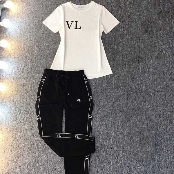 summer classic clothing two piece pants letter solid color short-sleeved t-shirt elastic waist letters white trimmed casual pant sets for wo
summer classic clothing two piece pants letter solid color short-sleeved t-shirt elastic waist letters white trimmed casual pant sets for wo