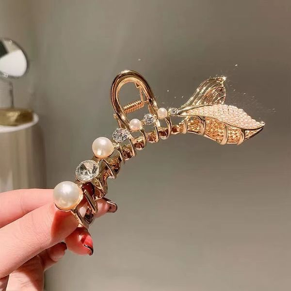 selling fashion pearl studded diamond beauty fish tail high-end hair clip with shark clip
selling fashion pearl studded diamond beauty fish tail high-end hair clip with shark clip