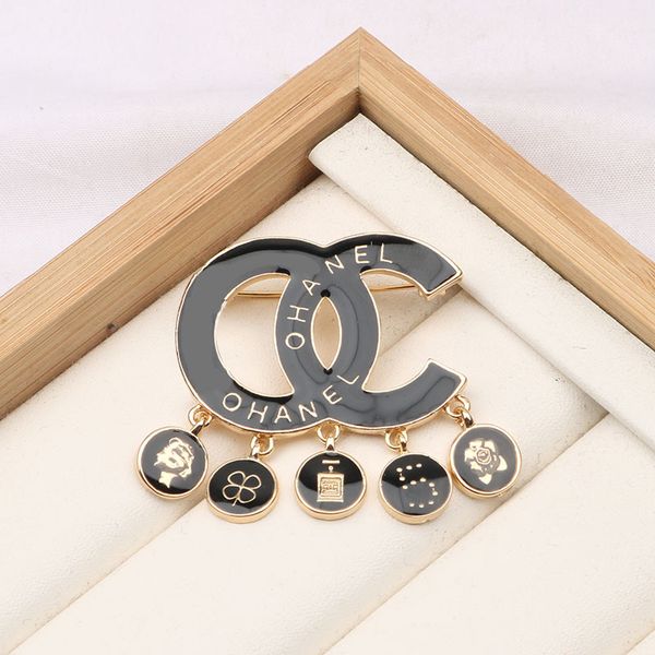 luxury brand designer c letter pins brooches women crystal pearl rhinestone cape brooch suit pin wedding party jewerlry accessories 20style, Gray
luxury brand designer c letter pins brooches women crystal pearl rhinestone cape brooch suit pin wedding party jewerlry accessories 20style, Gray