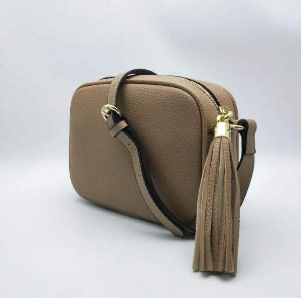 woman designer shoulder bag tassel soho bags ladies litchi profile handbag crossbody bags for women messenger bag leather small bag.
woman designer shoulder bag tassel soho bags ladies litchi profile handbag crossbody bags for women messenger bag leather small bag.