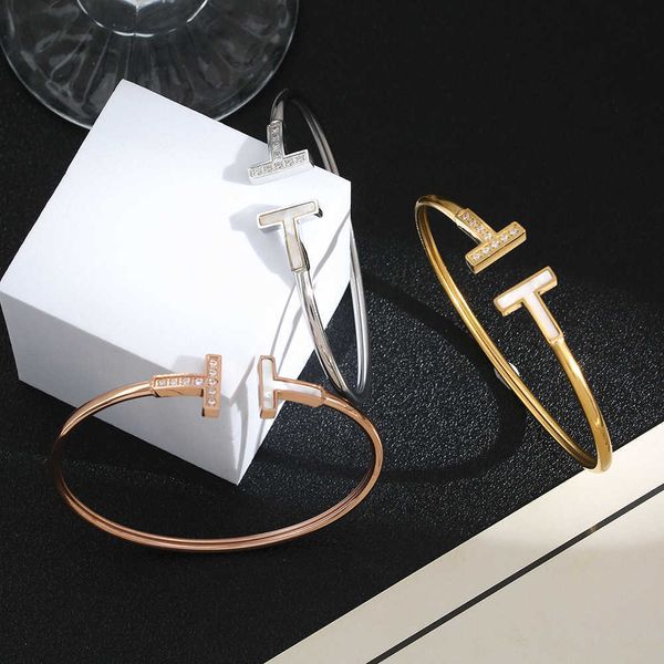 tiffay high edition double opening bracelet female star half beimu ring versatile light luxury diamond, Black
tiffay high edition double opening bracelet female star half beimu ring versatile light luxury diamond, Black
