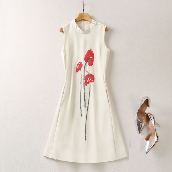 european and american women's clothes 2023 summer new sleeveless stand collar embroidery fashion vest dress, Black;gray
european and american women's clothes 2023 summer new sleeveless stand collar embroidery fashion vest dress, Black;gray