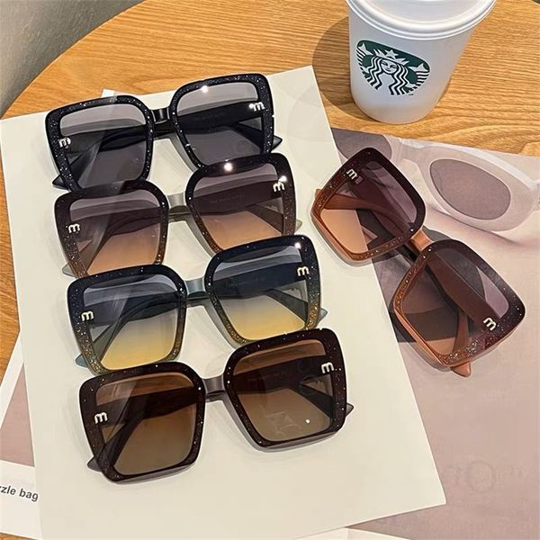 miu luxury sunglasses street sminimalist classic sunglasses metal logo uv protection glasses retro women's glasses beach sunglass ladie, White;black
miu luxury sunglasses street sminimalist classic sunglasses metal logo uv protection glasses retro women's glasses beach sunglass ladie, White;black