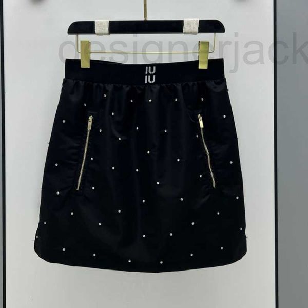 skirts designer 23ss fw women a-line with crystal beads letter print mini skirt girls female vintage milan runway brand high end custom dres, Black
skirts designer 23ss fw women a-line with crystal beads letter print mini skirt girls female vintage milan runway brand high end custom dres, Black