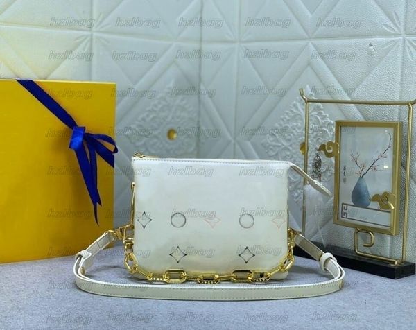 23ss by the pool m22954 summber coussin bb tricolor bag beige embossed monogram mini clutch with braided chain purse womens designer luxurys
23ss by the pool m22954 summber coussin bb tricolor bag beige embossed monogram mini clutch with braided chain purse womens designer luxurys