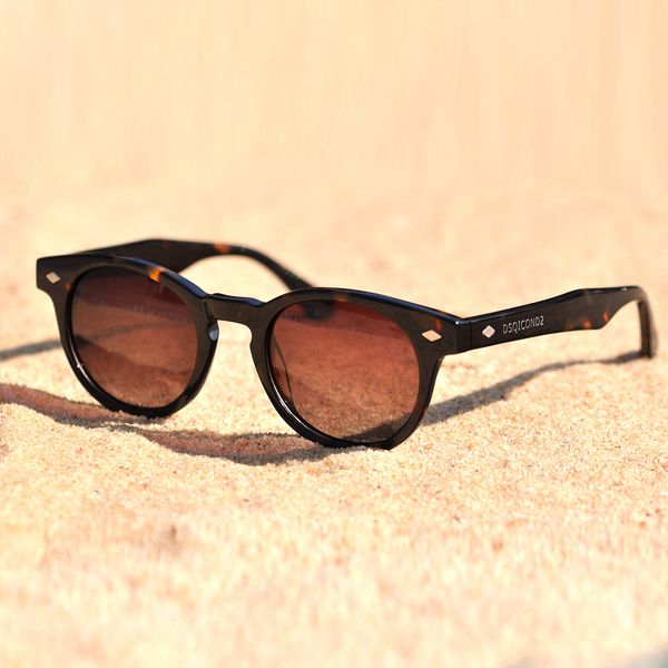 designer sunglasses for women mens strap men fashion outdoor classic style eyewear goggles sport driving l traveling luxury printing f style, White;black
designer sunglasses for women mens strap men fashion outdoor classic style eyewear goggles sport driving l traveling luxury printing f style, White;black