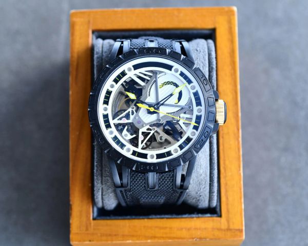 men's watch stainless steel case mechanical automatic chain movement nylon rubber composite strap, Slivery;golden
men's watch stainless steel case mechanical automatic chain movement nylon rubber composite strap, Slivery;golden
