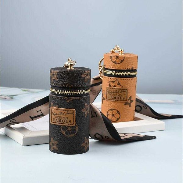 designer letter printing keychain wallet keyring fashion purse pendant car chain charm bucket bag flower mini coin holder keychains bag trin, Silver
designer letter printing keychain wallet keyring fashion purse pendant car chain charm bucket bag flower mini coin holder keychains bag trin, Silver