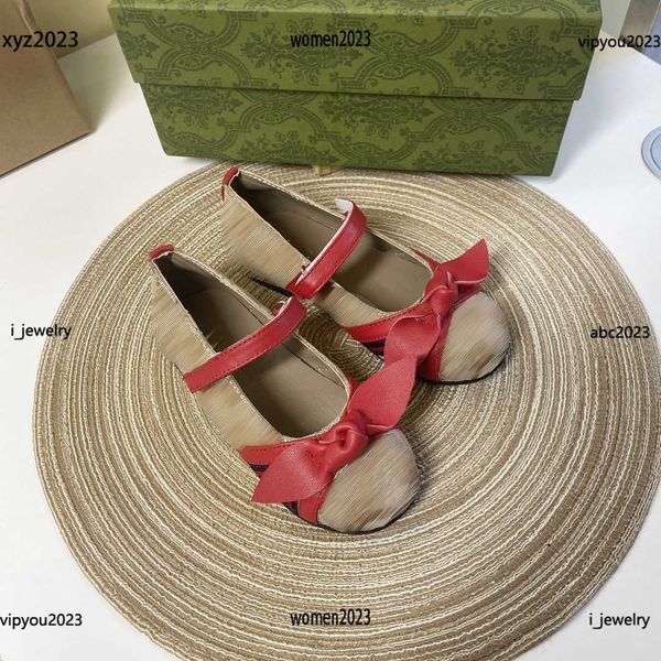 2023 girl flat shoes fashion letter printing child sneakers kids leather bow decoration athletic shoe box packaging #multiple product, Black;grey
2023 girl flat shoes fashion letter printing child sneakers kids leather bow decoration athletic shoe box packaging #multiple product, Black;grey