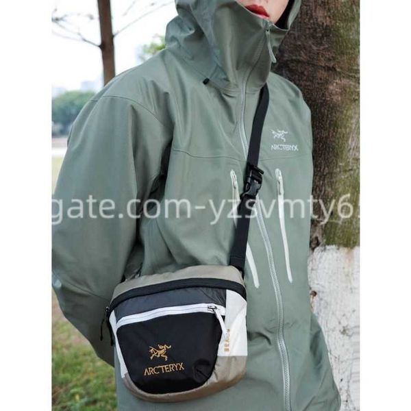 new outdoor bird home waist bag bag lightweight nylon portable couple student chest bag phone key wallet, Black
new outdoor bird home waist bag bag lightweight nylon portable couple student chest bag phone key wallet, Black