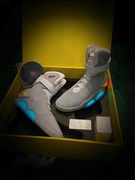 automatic laces air mag back to the future shoes marty mcfly led mens glow in the dark black red grey boots high-men sneakers with box uk 6-
automatic laces air mag back to the future shoes marty mcfly led mens glow in the dark black red grey boots high-men sneakers with box uk 6-