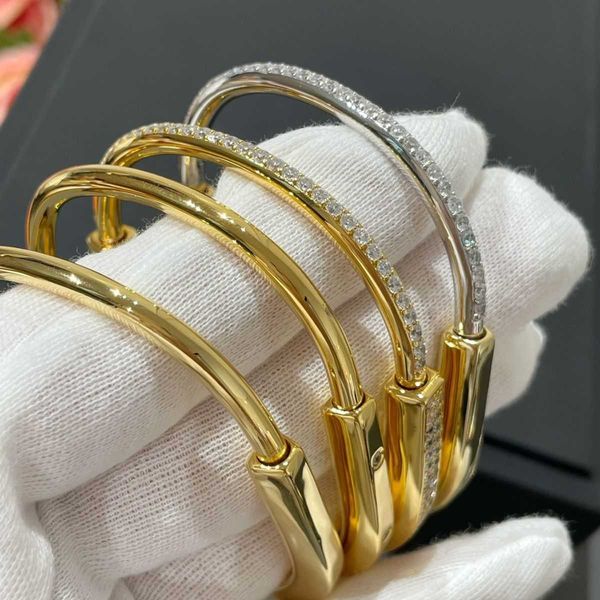 temperament tiffay lock series 18k rose gold full diamond half bracelet for lovers smooth face celebrities in the same style will not fade h, Black
temperament tiffay lock series 18k rose gold full diamond half bracelet for lovers smooth face celebrities in the same style will not fade h, Black