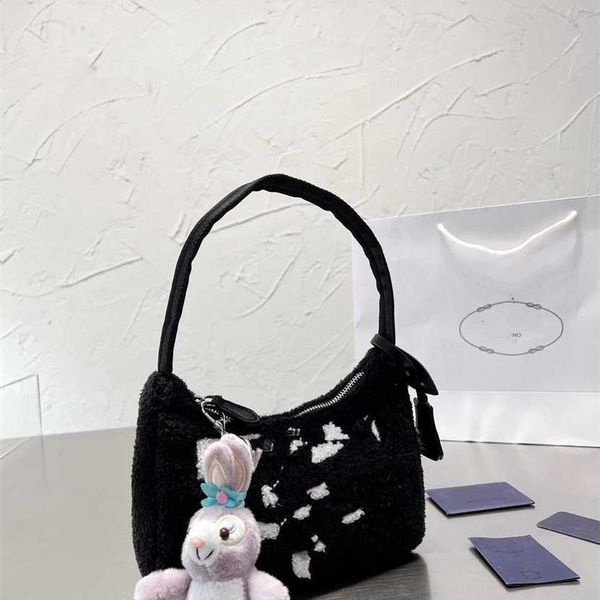 designer bag 2023 handbag p married autumn/winter plush handbag underarm rabbit versatile large capacity diagonal straddle shoulder
designer bag 2023 handbag p married autumn/winter plush handbag underarm rabbit versatile large capacity diagonal straddle shoulder