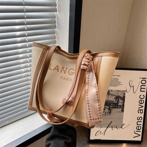 designer bag 2023 hand daily commuting to work large capacity tote for women new high-end feeling shoulder fashionable and versatile underar
designer bag 2023 hand daily commuting to work large capacity tote for women new high-end feeling shoulder fashionable and versatile underar