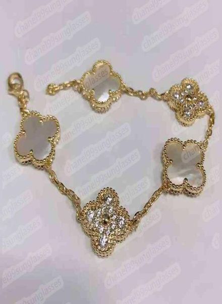 luxury designer bracelet 4 four leaf clover charm elegant fashion 18k gold agate shell mother of pearl couple holiday special coun2795041, Golden;silver
luxury designer bracelet 4 four leaf clover charm elegant fashion 18k gold agate shell mother of pearl couple holiday special coun2795041, Golden;silver