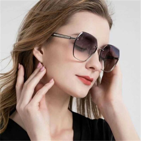 babaosha same light luxury women's large frame gradual frameless sunglasses fashion comes with makeup glasses, White;black
babaosha same light luxury women's large frame gradual frameless sunglasses fashion comes with makeup glasses, White;black