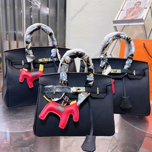 birkin designer bag women tote bag luxury handbag brand shoulder bags large capacity multifunctional with original dust bag
birkin designer bag women tote bag luxury handbag brand shoulder bags large capacity multifunctional with original dust bag