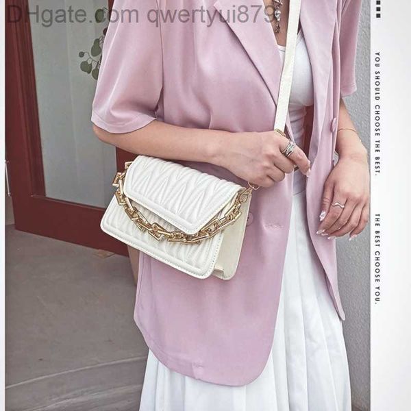 totes hbp european and american fashion retro one-shoulder pleated slanted cross-bag 2021 summer trend white casual texture chain small squa
totes hbp european and american fashion retro one-shoulder pleated slanted cross-bag 2021 summer trend white casual texture chain small squa