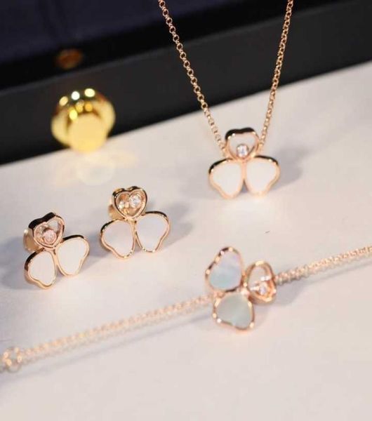 luxury pendant necklaces chopin happy hearts wings happy diamond choprd necklace6615268, Silver
luxury pendant necklaces chopin happy hearts wings happy diamond choprd necklace6615268, Silver