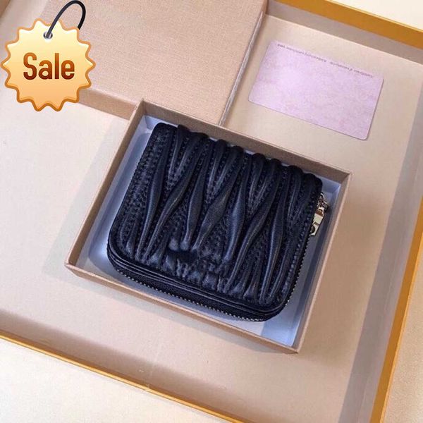 brand designer change purse metal money clip handbag sheepskin pleated women's card short high-beauty wallet versatile fashion leather
brand designer change purse metal money clip handbag sheepskin pleated women's card short high-beauty wallet versatile fashion leather