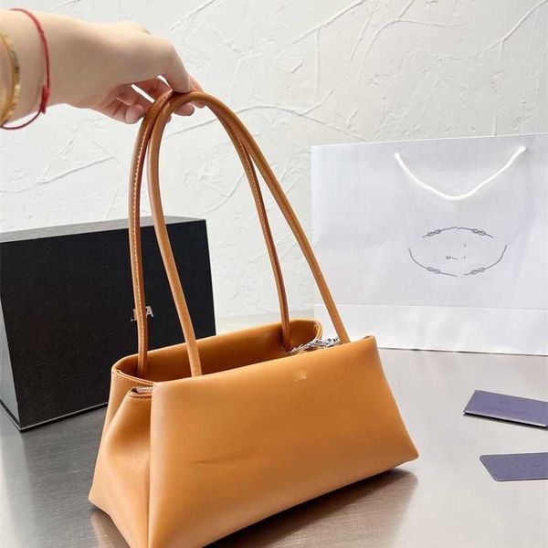 designer bag 2023 handbag p wedding for women new korean small fresh one shoulder handheld women's hobo
designer bag 2023 handbag p wedding for women new korean small fresh one shoulder handheld women's hobo