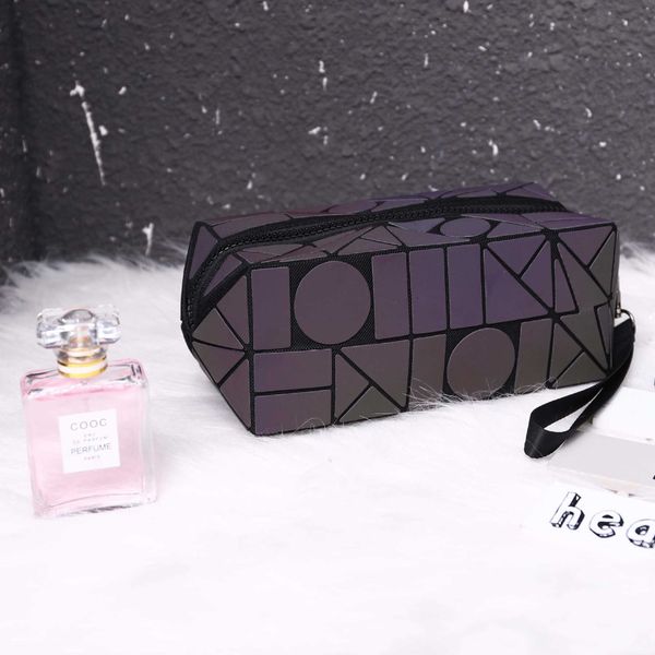 creative rhombus cosmetic bag rectangular hand bag convenient storage bag for travel
creative rhombus cosmetic bag rectangular hand bag convenient storage bag for travel