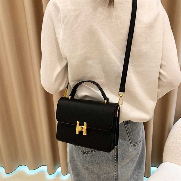 designer bag 2023 handbag korean style small square new women's trend one shoulder crossbody for women
designer bag 2023 handbag korean style small square new women's trend one shoulder crossbody for women