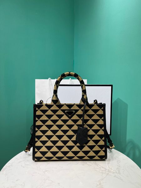 1ba356 new women's handbag high-end quality shoulder bag thorn fabric crossbody bag leather and unique embroidery fabric simple atmosph
1ba356 new women's handbag high-end quality shoulder bag thorn fabric crossbody bag leather and unique embroidery fabric simple atmosph