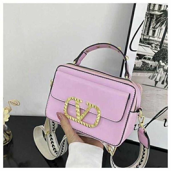 designer bag 2023 handbag beauty light luxury trendy ins small warren family solid color versatile women's french handheld square
designer bag 2023 handbag beauty light luxury trendy ins small warren family solid color versatile women's french handheld square