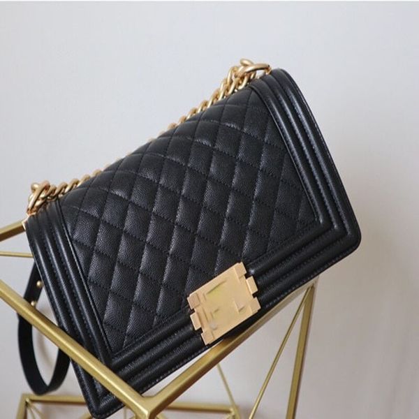 luxury designer shoulder bag womens fashionable retro messenger bag leather diamond grid ferrous chain small square bag
luxury designer shoulder bag womens fashionable retro messenger bag leather diamond grid ferrous chain small square bag