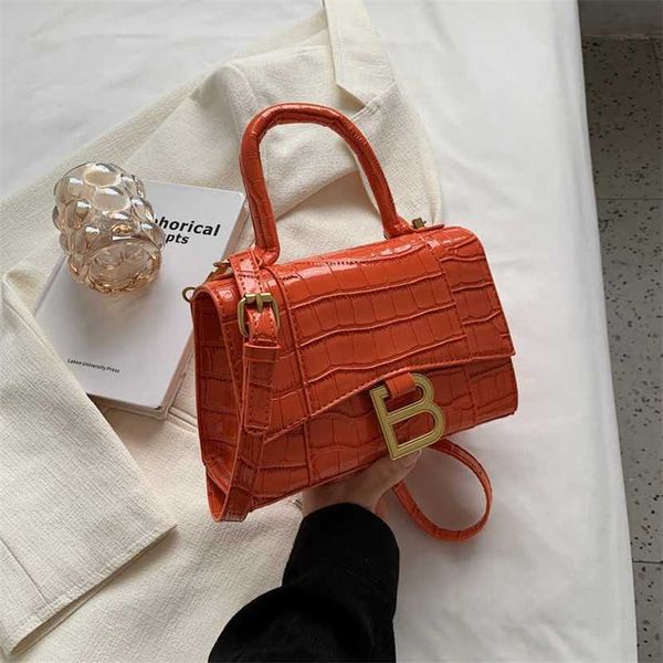 designer bag 2023 advanced women new niche design one shoulder messenger stone pattern hand hourglass
designer bag 2023 advanced women new niche design one shoulder messenger stone pattern hand hourglass