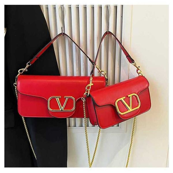 designer bag 2023 handbag new women's shoulder handbag chain small square lacquer leather versatile crossbody batch
designer bag 2023 handbag new women's shoulder handbag chain small square lacquer leather versatile crossbody batch