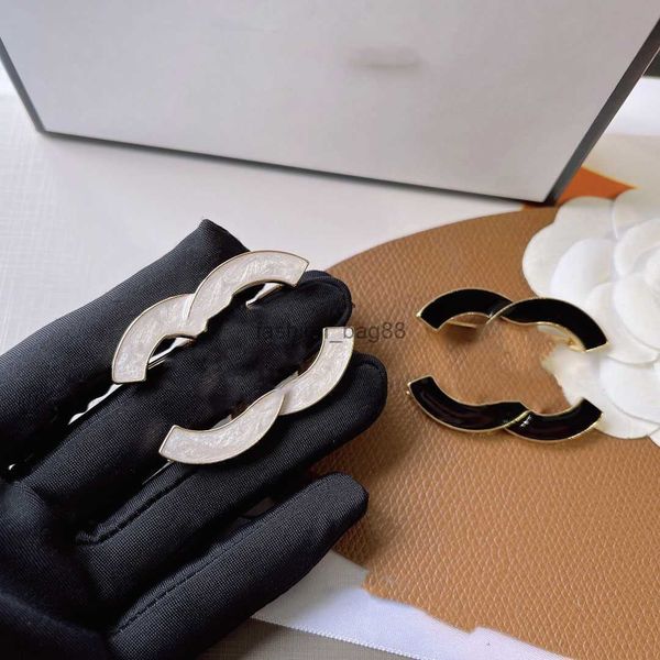 brand designer stainless steel letter brooches luxury women 18k gold plated suit laple pin metal fashion accessories metal jewelry d102, Gray
brand designer stainless steel letter brooches luxury women 18k gold plated suit laple pin metal fashion accessories metal jewelry d102, Gray