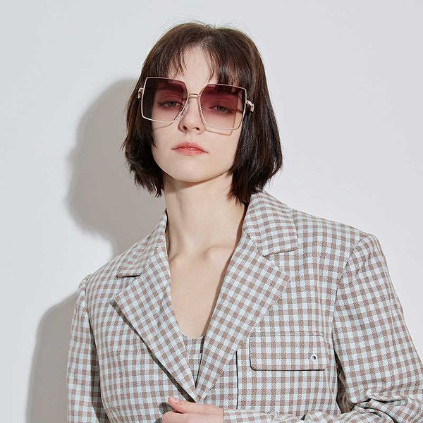 simple and fashionable fade color large frame sunglasses for women 2023 new plain face anti ultraviolet sunglasses, White;black
simple and fashionable fade color large frame sunglasses for women 2023 new plain face anti ultraviolet sunglasses, White;black
