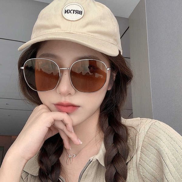 2022 new ins network red women's korean edition trendy super large frame round face polarized sunglasses anti uv slimming, White;black
2022 new ins network red women's korean edition trendy super large frame round face polarized sunglasses anti uv slimming, White;black